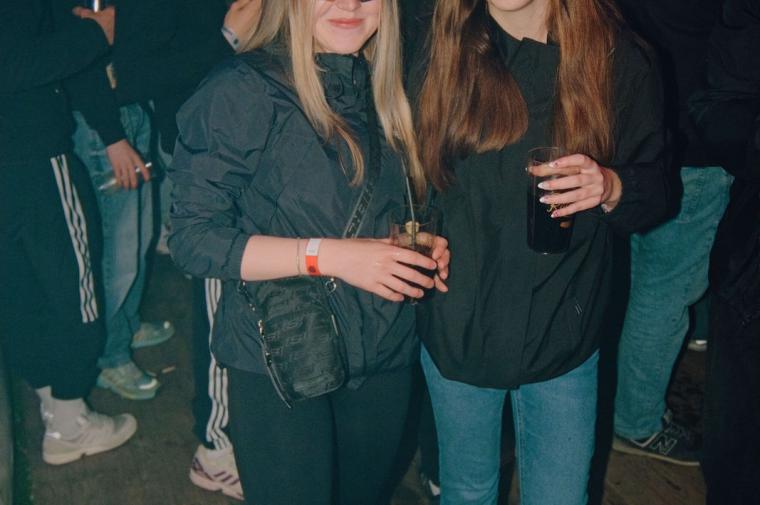 Tanzalarm Gruppe 014