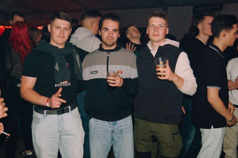 Tanzalarm Gruppe 020