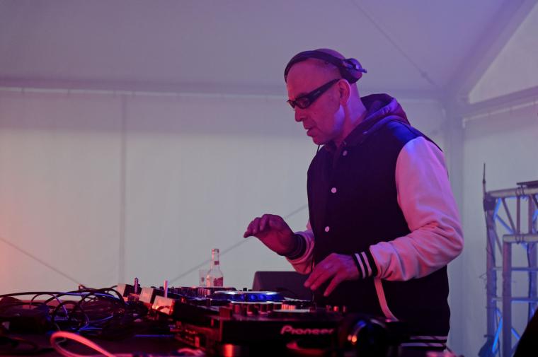 Tanzalarm 043
